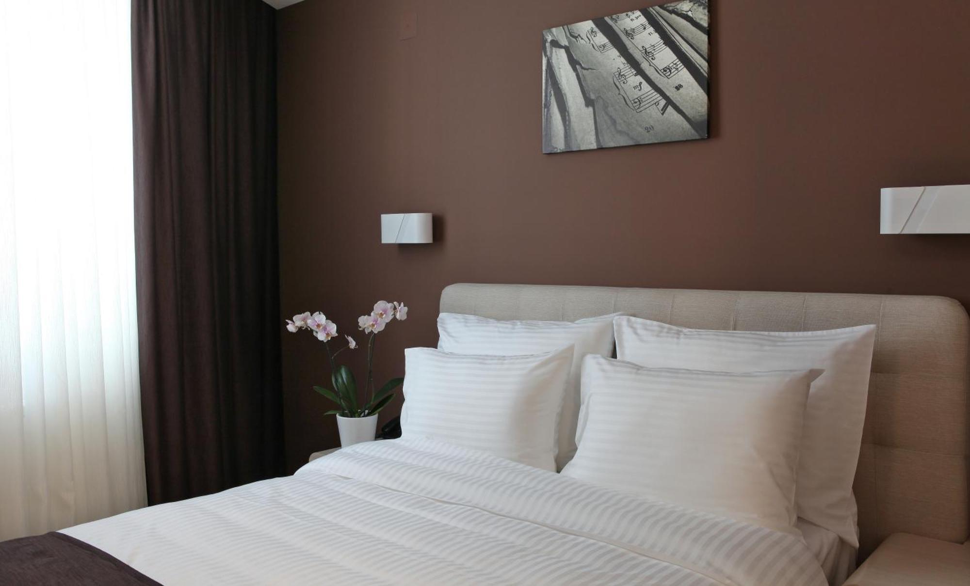 Garni Hotel Aveny Čačak Habitación foto